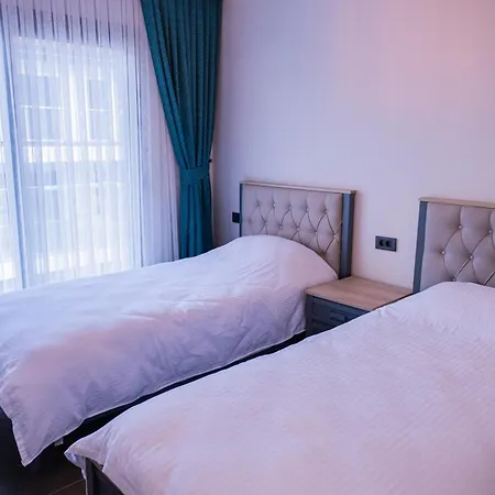 Sueper Havuzlu Βίλα Çeşme