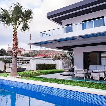 Βίλα Sueper Havuzlu *