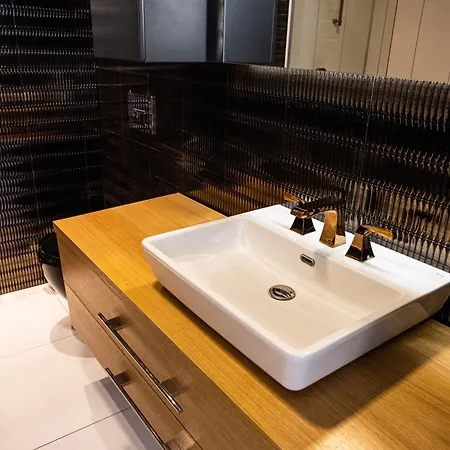 Sueper Havuzlu Villa *