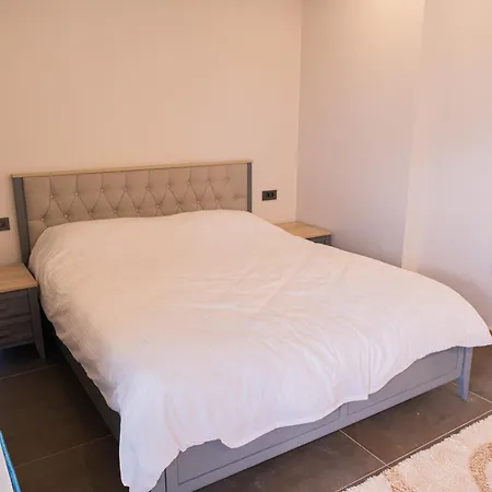 Sueper Havuzlu Villa